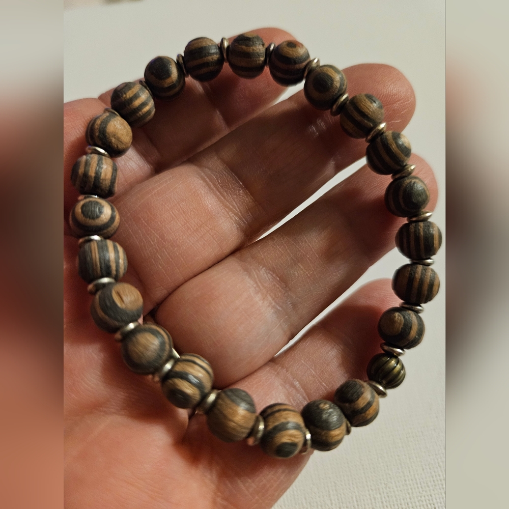 COPY - Unique HANDMADE Natural AmberWood Beaded Stretch Bracelet - Picture 3 of 5